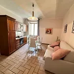 Portica Apartament *